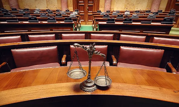 justicia-derecho-audiencia1big-1509242257.jpg