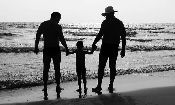lgbti-homosexual-adopcion-gayshut-1509242054.jpg