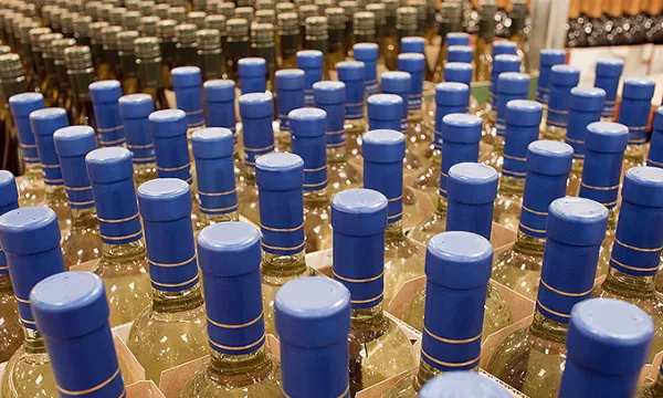 licor-botellas-alcoholbig-1509242016.jpg