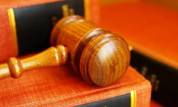 mallete-justicia-derechothink-1509241761.jpg