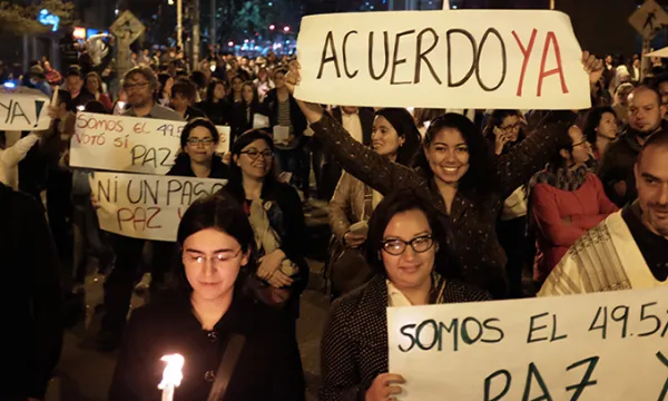 marchapaz-protestapresidencia-1509241887.jpg