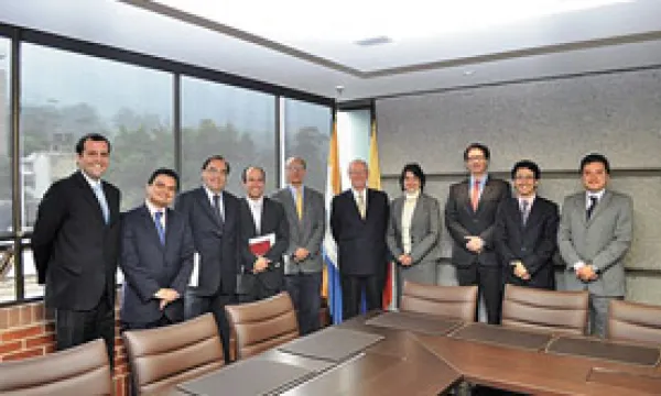 medi-110809-07-academia-1509244232.jpg