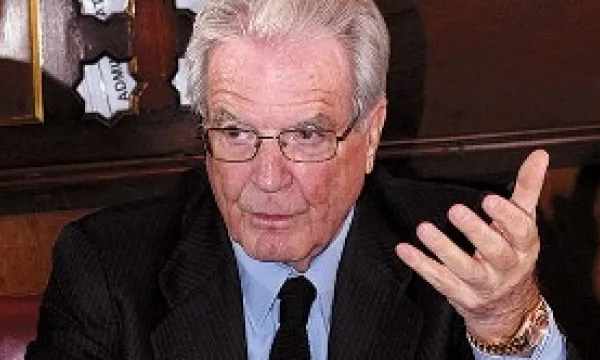 medi-111005-06-invitado-1--1509244191.jpg