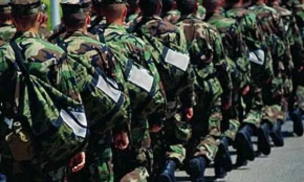 medi-120103-01-militares-290-1509244136.jpg
