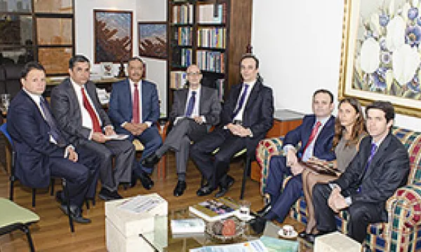 medi-130724academia1-1509243630.jpg