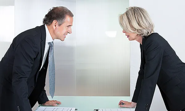 medi-150721discusionshut-1509242411.jpg