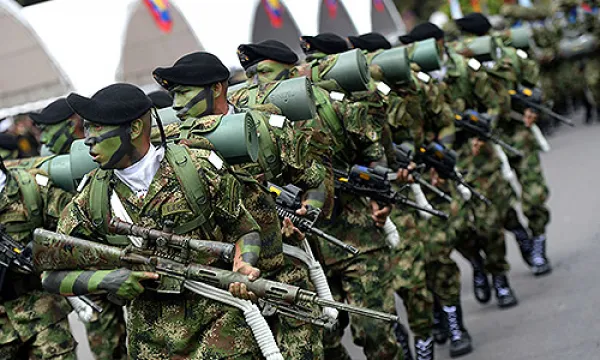 medi-151127militarespre-1509242475.jpg