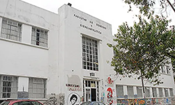 medi120626academia1-1509244001.jpg