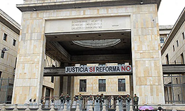 medi120802palaciodejusticia1-1509243959.jpg