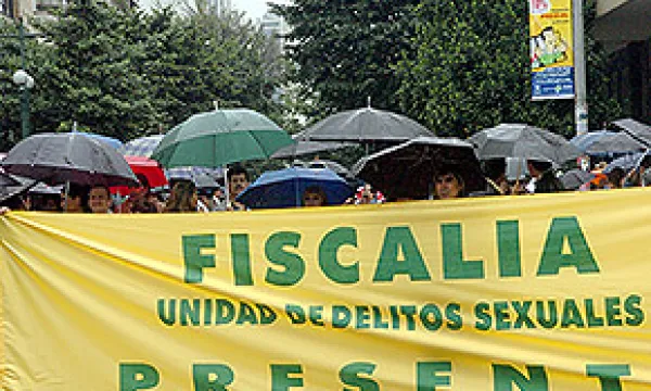 medi121030paro1-1509243858.jpg