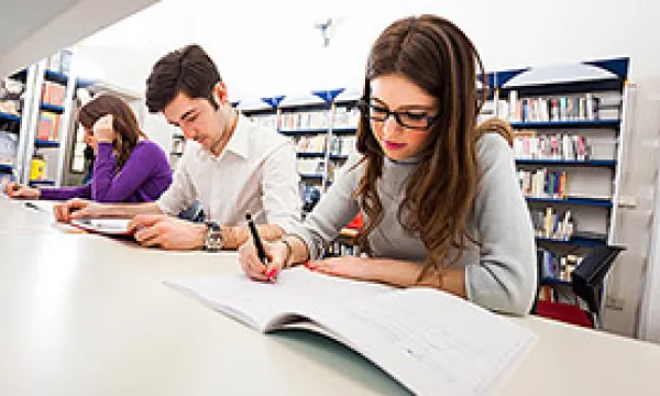 medi131114academia1-1509243510.jpg