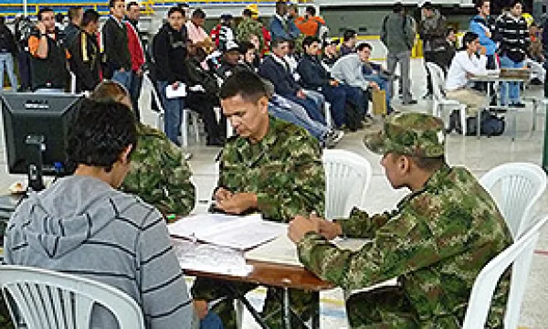 medi131219reclutamiento1-1509243462.jpg