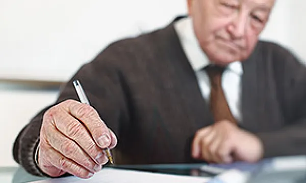 medi140217pensionado1-shut-1509243394.jpg
