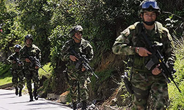 medi140218soldados1-1509243392.jpg