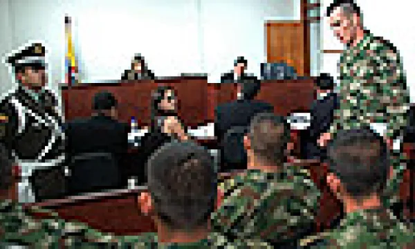 medi140312militares-1509243355.jpg