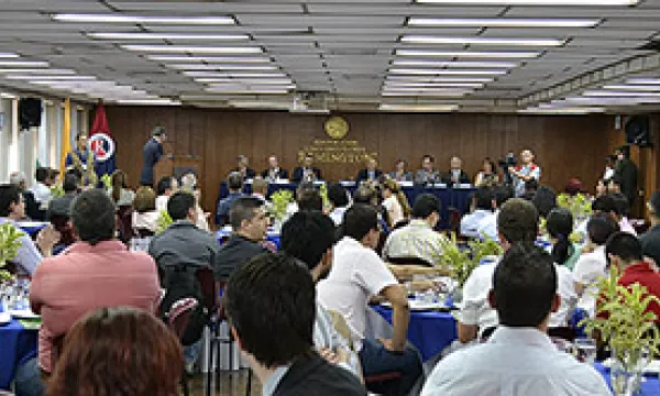 medi1407108academia2-1509243180.jpg