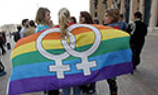 medi150402lesbianas2-reu-1509242886.jpg