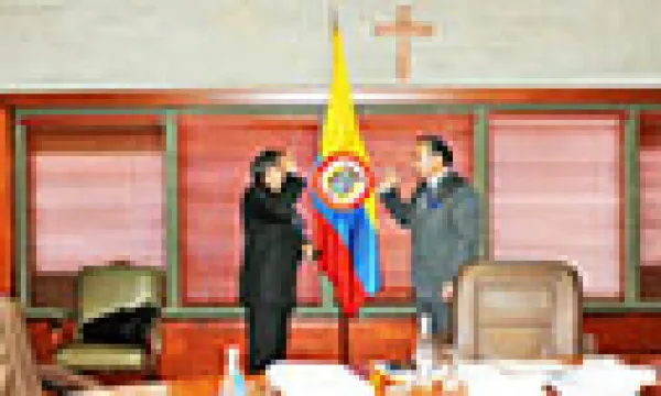 medi150402pretelt3-1509242887.jpg