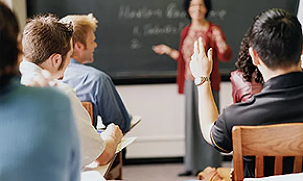 medi151905universitarios120think-1509242760.jpg
