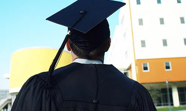 medi152003graduado20thinkjpg-1509242827.jpg