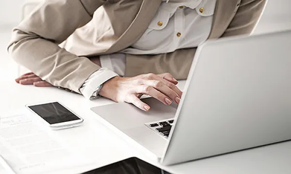 medi152402empleado-1509242859.jpg