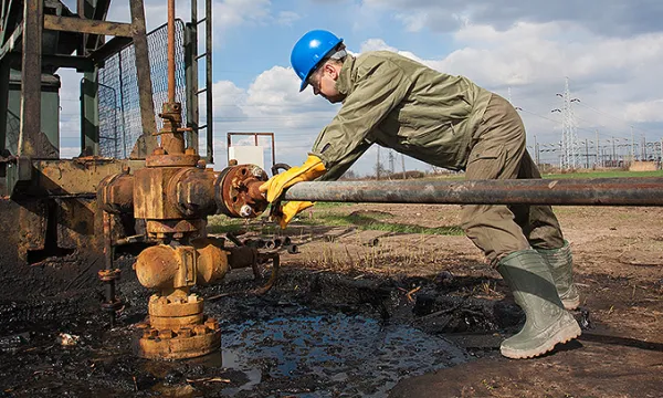 mineria-petroleo-trabajador-ambientebig-1509242125.jpg