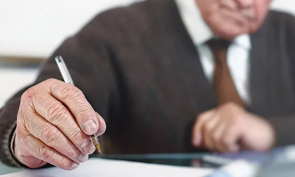 pensionado-terceraedad-adultomayorshut-1509242229.jpg