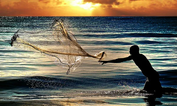 pescador-mar-artesanalthink-1509241789.jpg