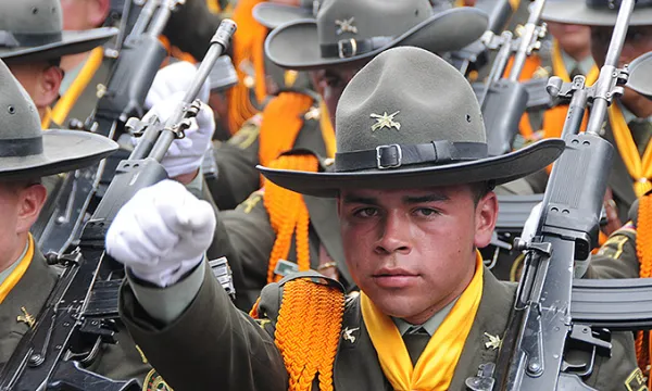 policia-nacional-carabinerosffaa-1509242058.jpg