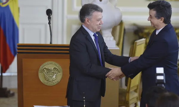 posesionoswaldo20giraldopresidencia-1509241628.jpg