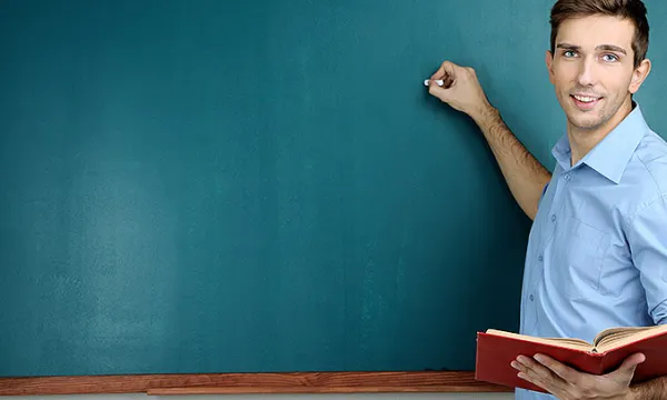 profesor-educacion-tableroshut-1509241899.jpg