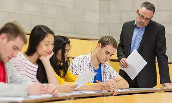 profesor20shut-1509242332.jpg