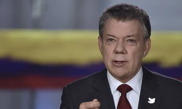 santos-presidente-paz-02presidencia-1509241943.jpg