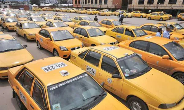 taxis-bloqueos-transporteet-1509241948.jpg