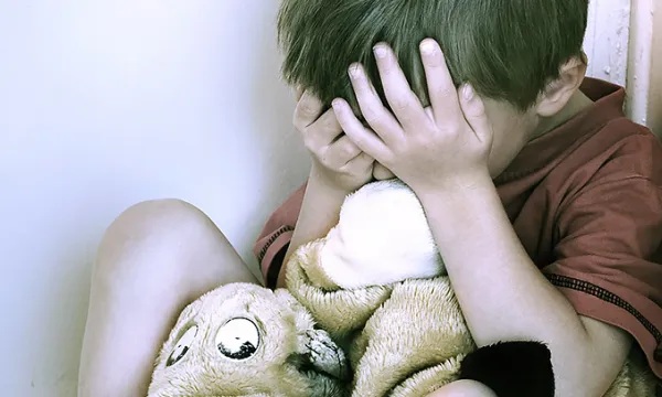 violencia-maltrato-infantil-ninosthink-1509241853.jpg