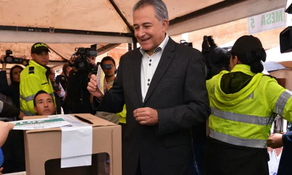 votacion-plebiscitopresidencia-1509241794.jpg