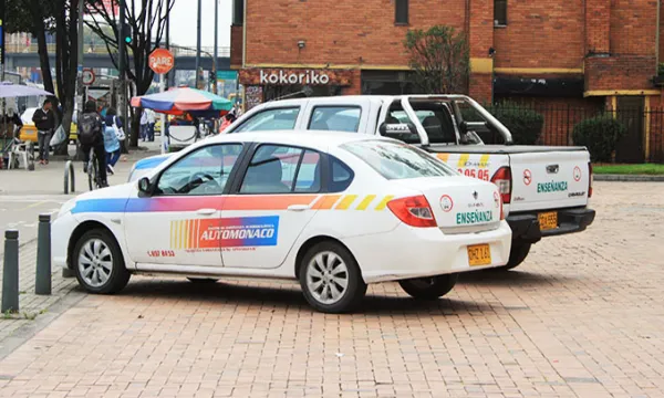 vehiculo-ensenanza-conduccionjose-patino.jpg