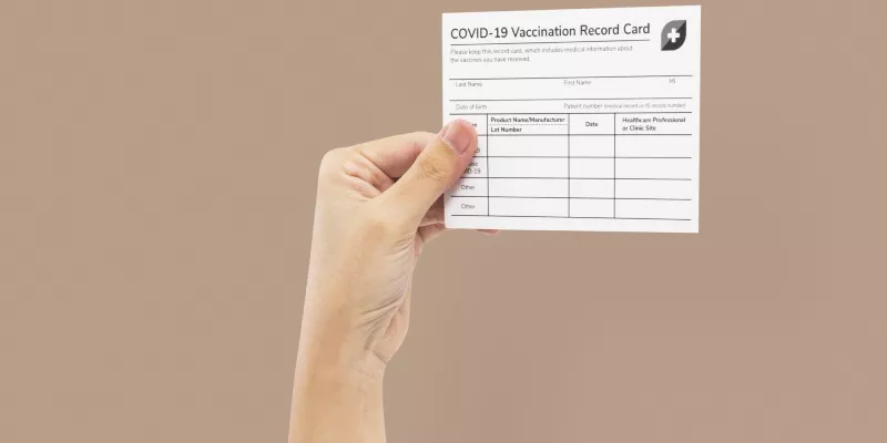 En estos tres pasos puede descargar el certificado digital de vacunación contra covid-19 (Freepik)