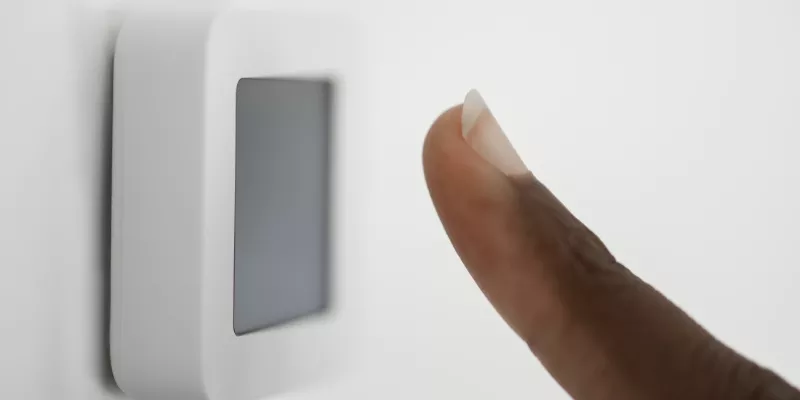 Está permitido el uso de huelleros físicos y electrónicos, atendiendo protocolos de bioseguridad (Freepik)