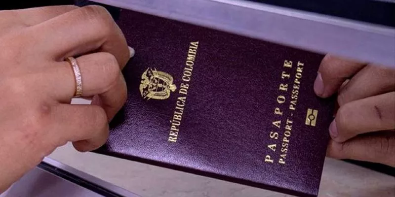 ¿Quiénes podrán tramitar el pasaporte en línea? (Presidencia)