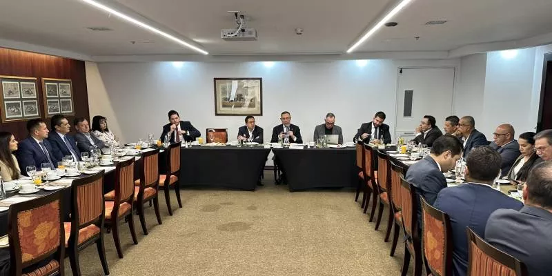 reunion-de-bancada(prensa_PCpnservador)