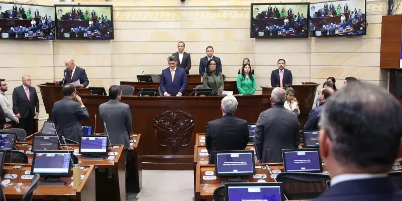 aprobada-j-agraria-en-senado-ultimo-debate-23 (twsenado)