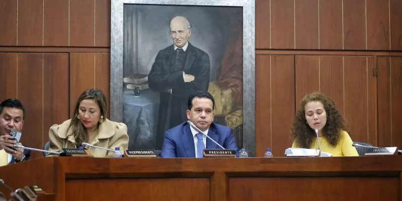 comisionvi-senado(tw-senado)