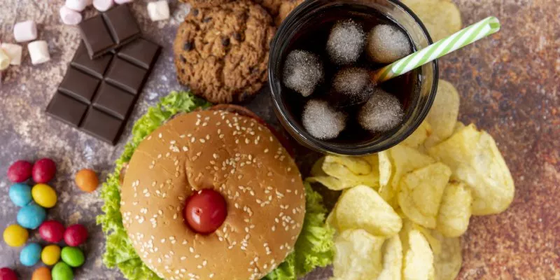 impuestossaludables-azúcar-hamburguesa(freepik)