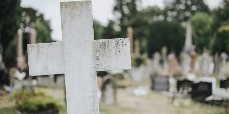 cementerio-licencia-ambiental (rawpixel)