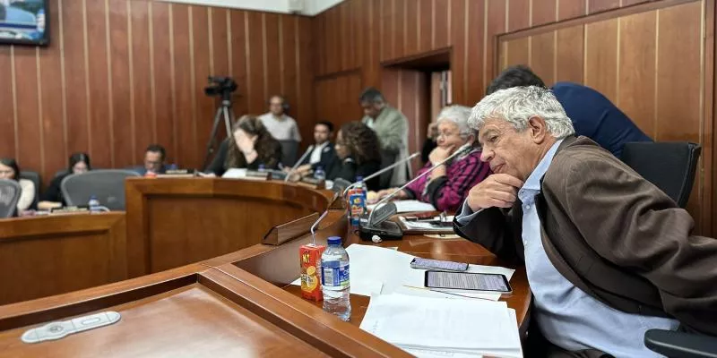 Innovar en educación para cerrar la brecha en todo el territorio nacional (Senado)