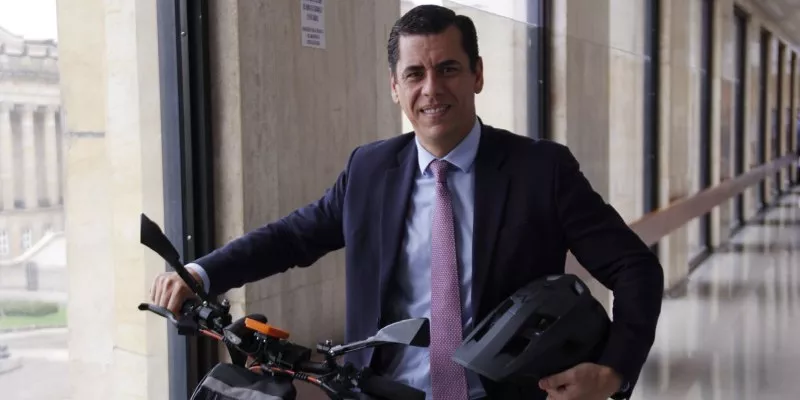 Iniciativa que establecería normas para el uso de patinetas eléctricas pasa a segundo debate (Cámara)