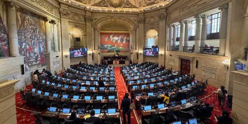 Fueron aprobados 10 artículos más de la reforma a la salud (Cámara)
