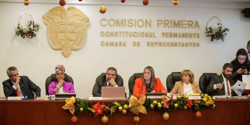 Comisión Primera de la Cámara aprueba proyecto que garantizará derecho fundamental a la educación (Cámara)