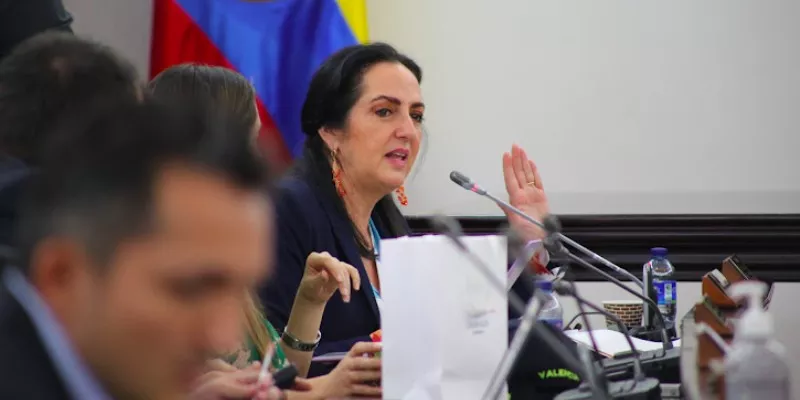 Aprobado en primer debate proyecto que protege el derecho fundamental al estudio de la Constitución (Senado)